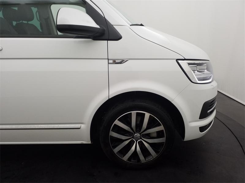 Occasion VOLKSWAGEN Multivan 2.0 TDI 198ch BlueMotion Technology Carat 4Motion DSG7 Court Euro6d-T 2019 Blanc Candy 48990 € à Lesménils