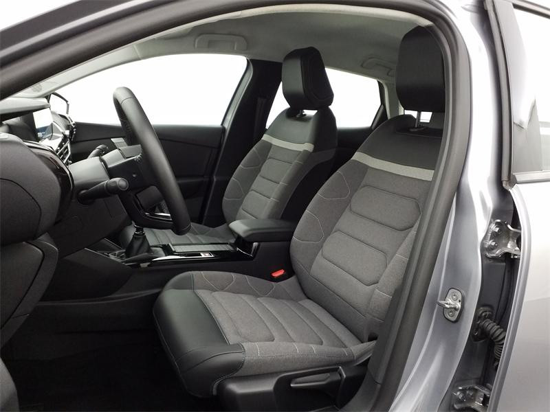 Used CITROEN C4 1.2 PureTech 130ch S&S PLUS 2024 Gris Platinium (M) - Toit Noir Perla € 17490 in Lesménils