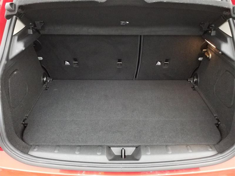 Occasion MINI Mini 5 Portes One 102ch 114g 2019 Chili Red 13990 € à Lesménils