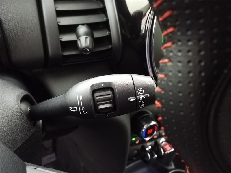 Occasion MINI Mini 5 Portes One 102ch 114g 2019 Chili Red 13990 € à Lesménils