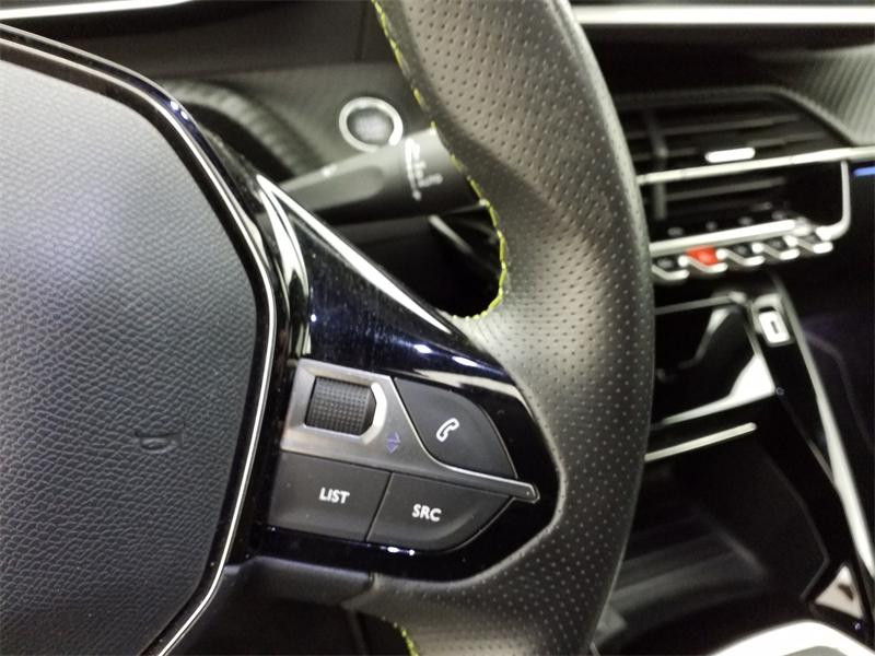 Used PEUGEOT 2008 1.2 PureTech 130ch S&S GT 2022 Gris Platinium (M) € 16490 in Lesménils