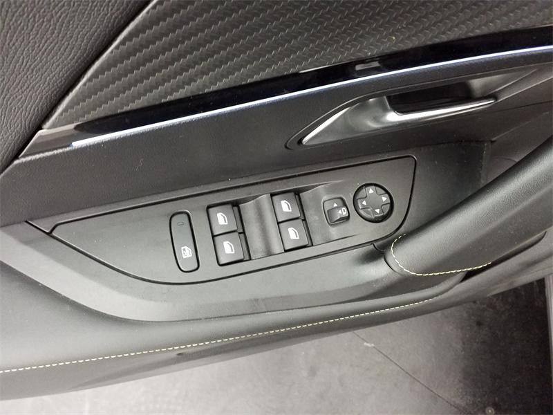 Used PEUGEOT 2008 1.2 PureTech 130ch S&S GT 2022 Gris Platinium (M) € 16490 in Lesménils