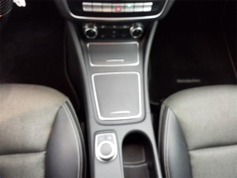 Used MERCEDES-BENZ CLA 200 d Business Edition 4Matic 7G-DCT Euro6c 2019 Gris Montagne € 21990 in Lesménils