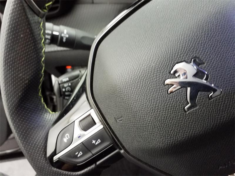 Used PEUGEOT 2008 1.2 PureTech 130ch S&S GT 2022 Gris Platinium (M) € 16490 in Lesménils