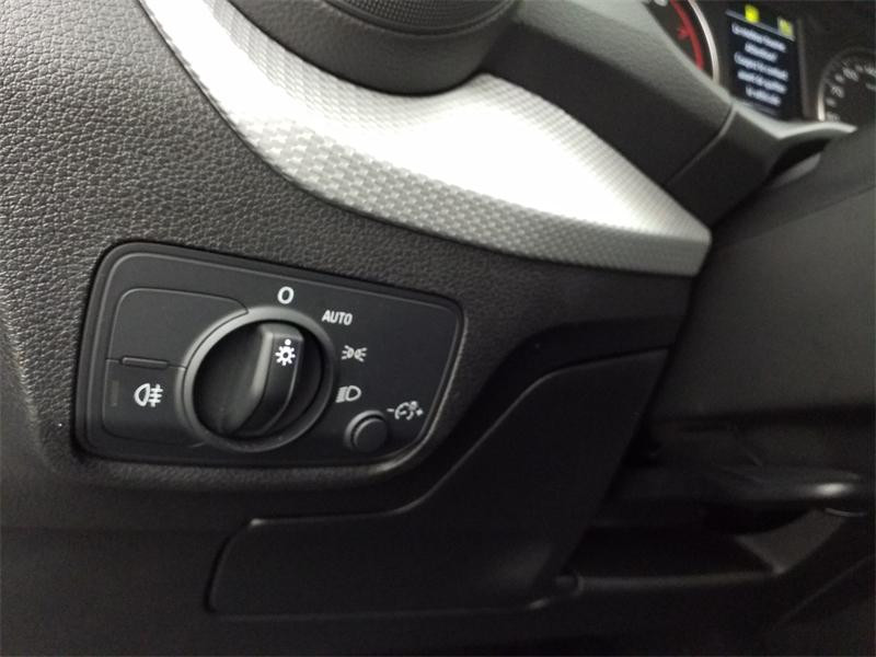 Used AUDI Q2 35 TFSI 150ch S line S tronic 7 2023 Noir Mythic métallisé € 32990 in Lesménils