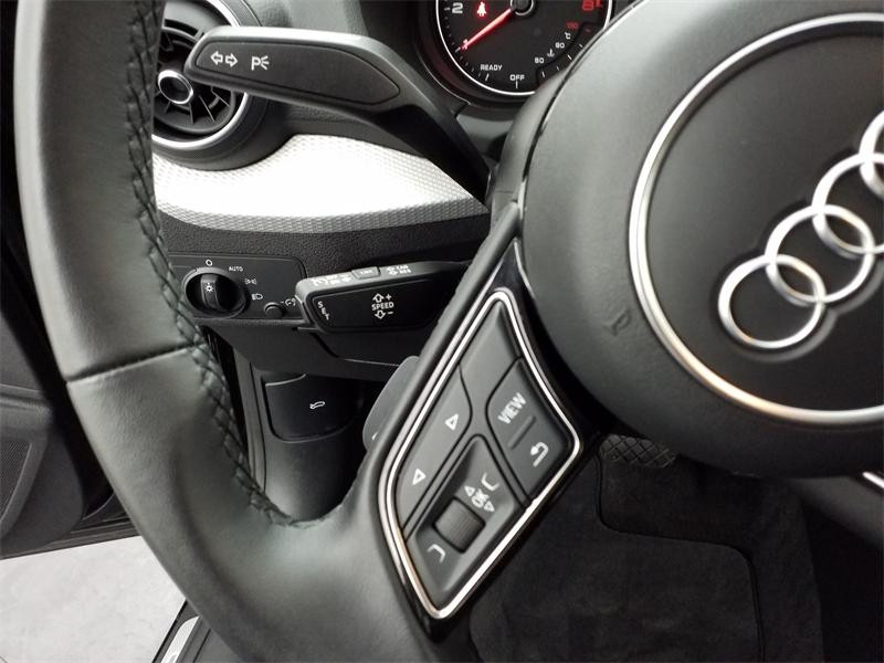 Used AUDI Q2 35 TFSI 150ch S line S tronic 7 2023 Noir Mythic métallisé € 32990 in Lesménils