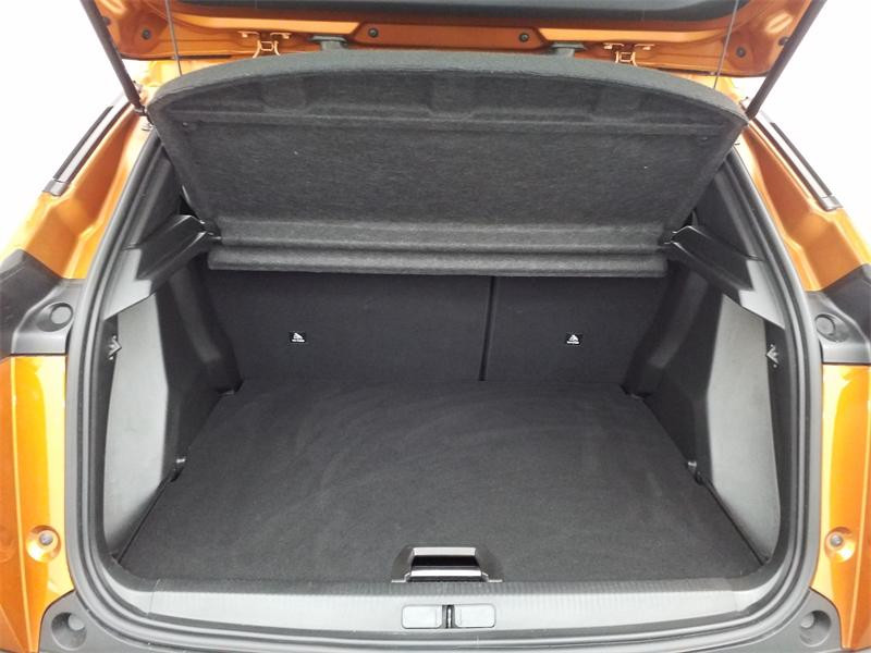 Used PEUGEOT 2008 1.2 PureTech 130ch S&S Active Pack 2023 Orange € 17990 in Lesménils