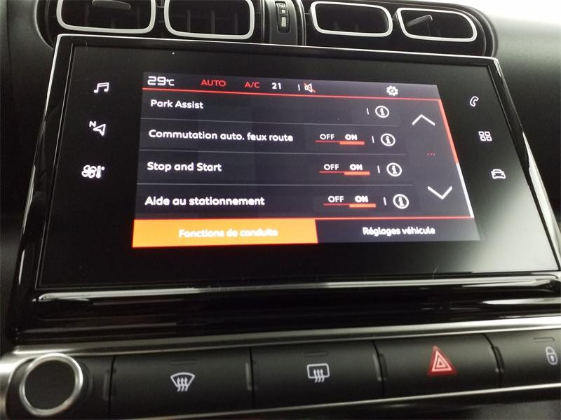 Used CITROEN C3 Aircross PureTech 110ch S&S Shine 2023 Noir Perla Nera (M) € 16990 in Lesménils