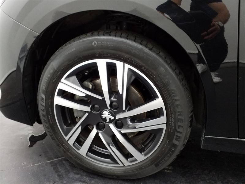 Used PEUGEOT 208 1.2 PureTech 100ch S&S Allure  Pack 2024 Noir Perla Nera (M) € 14990 in Lesménils