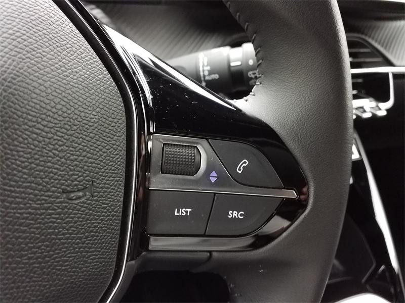 Used PEUGEOT 2008 1.2 100ch S&S Allure 2023 Rouge Elixir (S) € 17490 in Lesménils