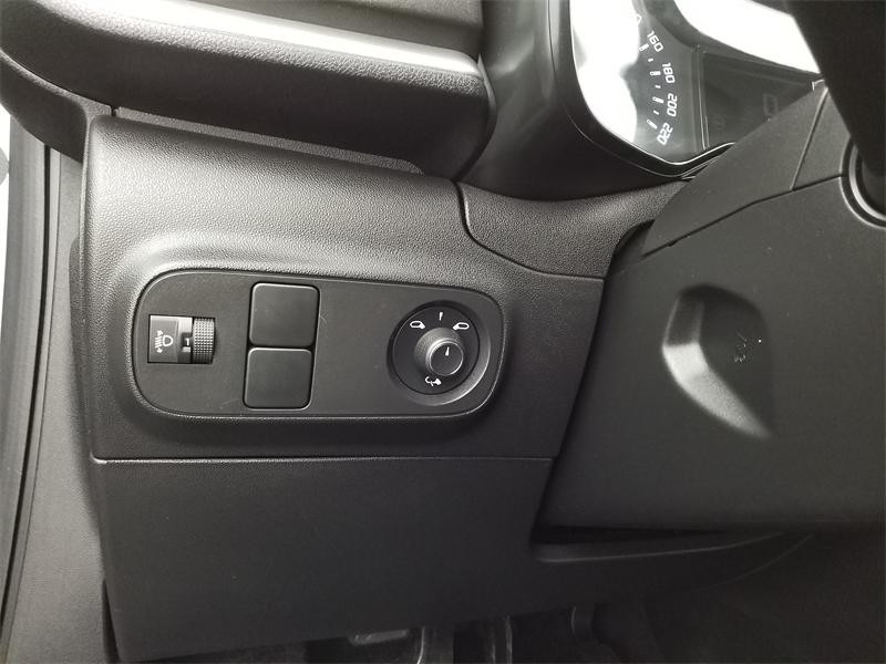 Used CITROEN C3 1.2 PureTech 110ch S&S Shine 120-123g 2022 Gris Platinium (M) € 13490 in Lesménils