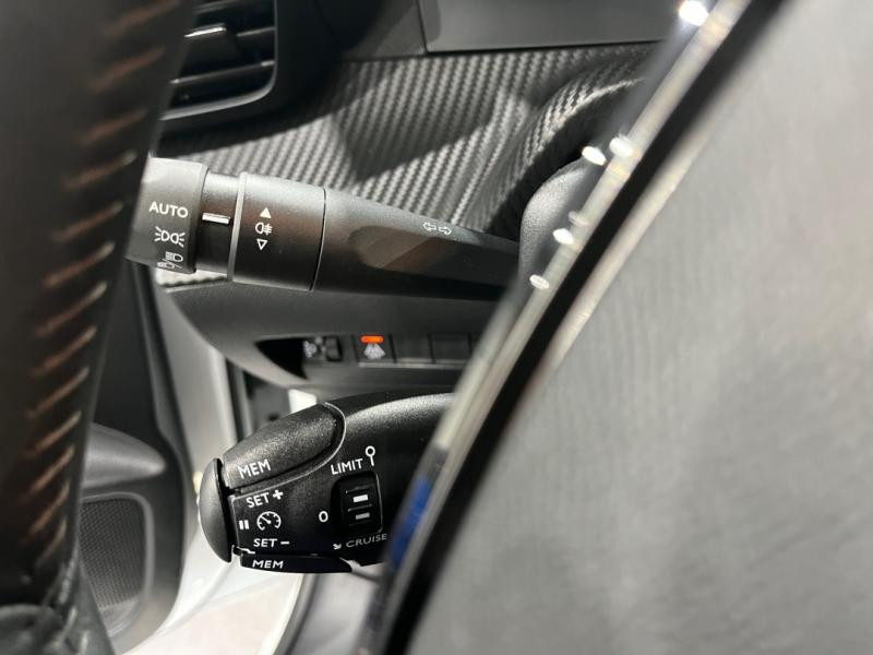 Used PEUGEOT 208 1.2 PureTech 100ch S&S Style 2022 Blanc Banquise (O) € 13990 in Lesménils
