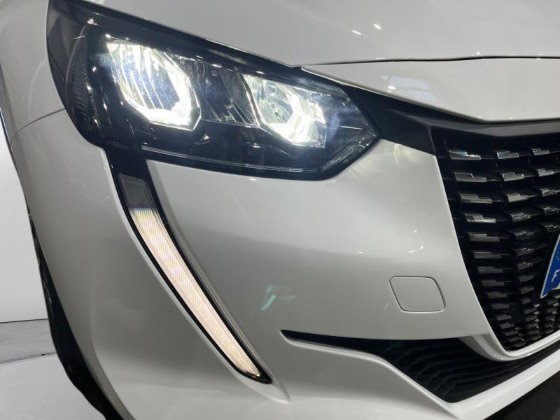 Used PEUGEOT 208 1.2 PureTech 100ch S&S Style 2022 Blanc Banquise (O) € 13990 in Lesménils