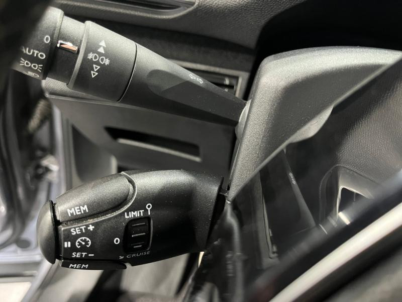 Used PEUGEOT 3008 1.2 PureTech 130ch Allure S&S 2018 Gris Artense (M) € 13990 in Lesménils