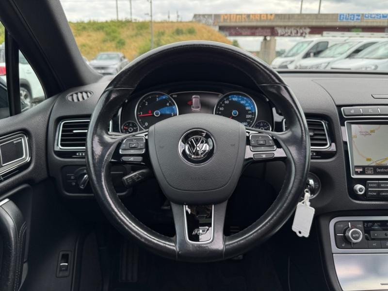 Used VOLKSWAGEN Touareg 3.0 V6 TDI 262ch BlueMotion Technology R-Line 4Motion Tiptronic 2015 Blanc € 18990 in Lesménils