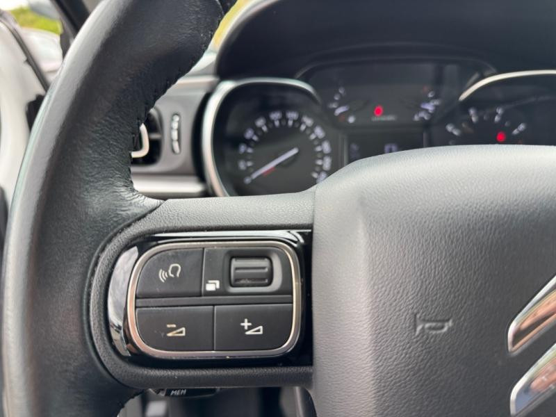 Occasion CITROEN C3 PureTech 82ch Shine 2018 Almond Green - Blanc Opale 8490 € à Lesménils