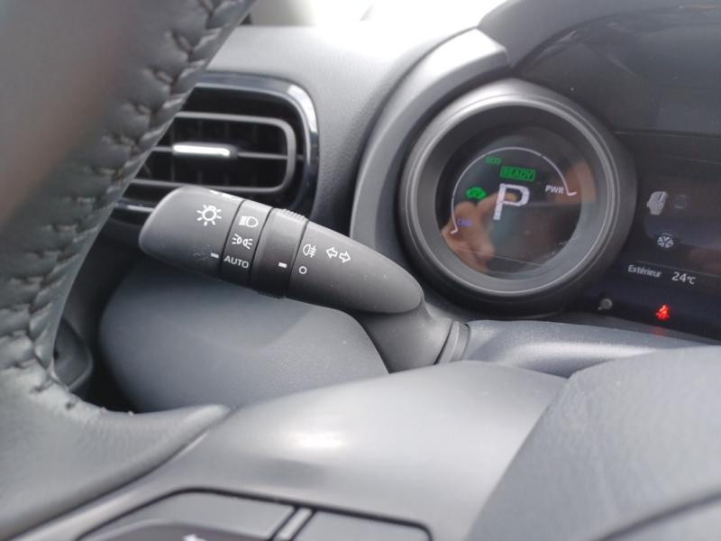 Occasion TOYOTA Yaris Cross 116h Design MY22 2022 Blanc Lunaire Nacré 19990 € à Lesménils