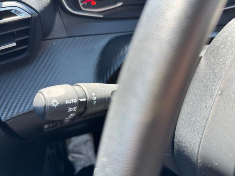Occasion PEUGEOT 208 1.2 PureTech 75ch S&S Like 2021 Noir Perla Nera (M) 10940 € à Lesménils