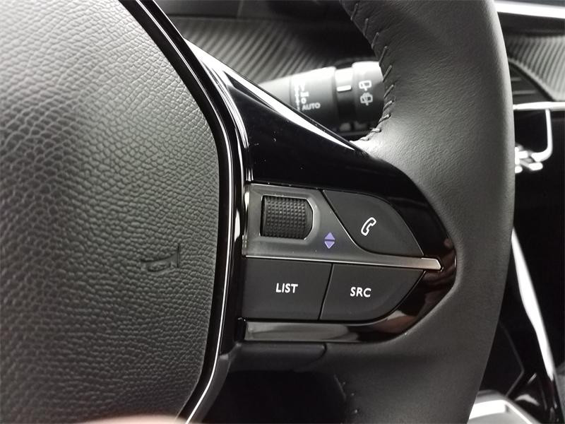 Occasion PEUGEOT 2008 1.2 PureTech 130ch S&S Active Pack 2023 Orange 14470 € à Lesménils