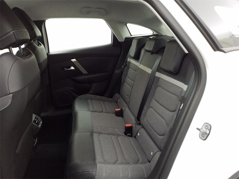 Used CITROEN C4 PureTech 130ch S&S Feel Pack 2023 Blanc Nacré (N) € 15490 in Lesménils