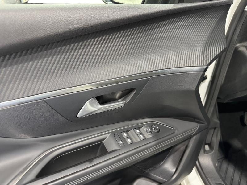 Occasion PEUGEOT 3008 1.2 PureTech 130ch Allure S&S EAT6 2017 Blanc Banquise (O) 13990 € à Lesménils