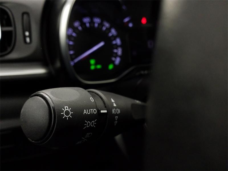Occasion CITROEN C3 1.2 PureTech 110ch S&S Saint James 121g 2021 Sable (N) - Blanc Opale 12720 € à Lesménils