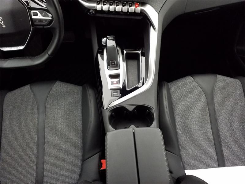 Used PEUGEOT 3008 1.2 PureTech 130ch Allure S&S EAT8  6cv 2020 Blanc Nacré (S) € 15990 in Lesménils