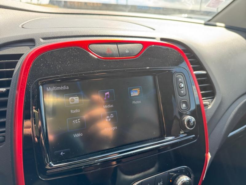 Occasion RENAULT Captur 1.2 TCe 120ch Stop&Start energy Wave Euro6 2016 2016 Blanc nacré / Toit Noir Etoilé 10990 € à Lesménils