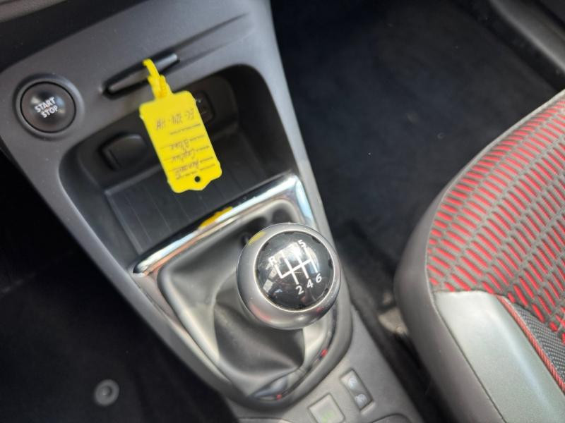 Occasion RENAULT Captur 1.2 TCe 120ch Stop&Start energy Wave Euro6 2016 2016 Blanc nacré / Toit Noir Etoilé 10990 € à Lesménils