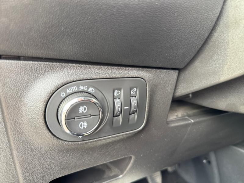 Used OPEL Corsa 1.4 Turbo 100ch Excite Start/Stop 5p 2018 Gris Quantum € 9490 in Lesménils