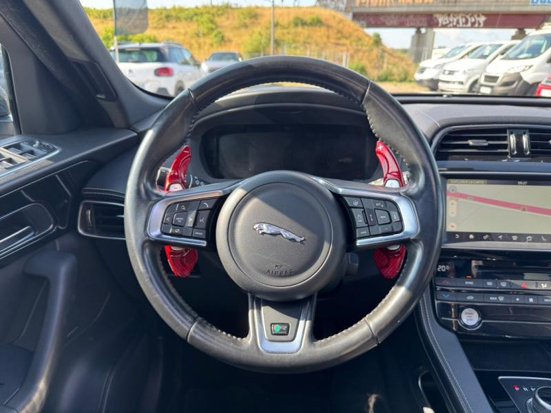 Occasion JAGUAR F-Pace 2.0D 240ch R-Sport AWD BVA8 2018 Santorini Black 27490 € à Lesménils