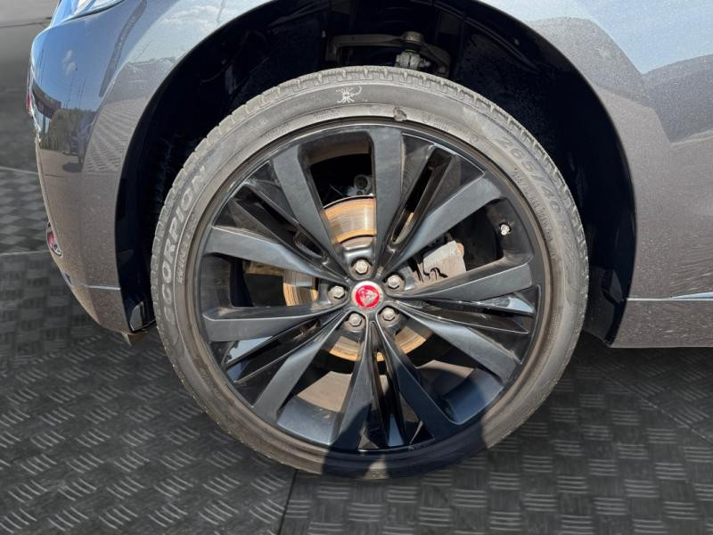 Occasion JAGUAR F-Pace 2.0D 240ch R-Sport AWD BVA8 2018 Santorini Black 27490 € à Lesménils