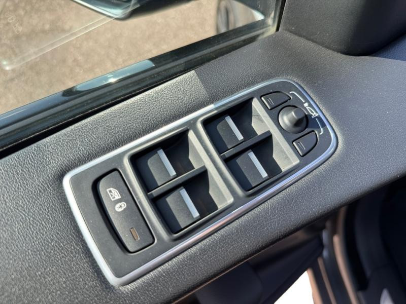 Used JAGUAR F-Pace 2.0D 240ch R-Sport AWD BVA8 2018 Santorini Black € 27490 in Lesménils