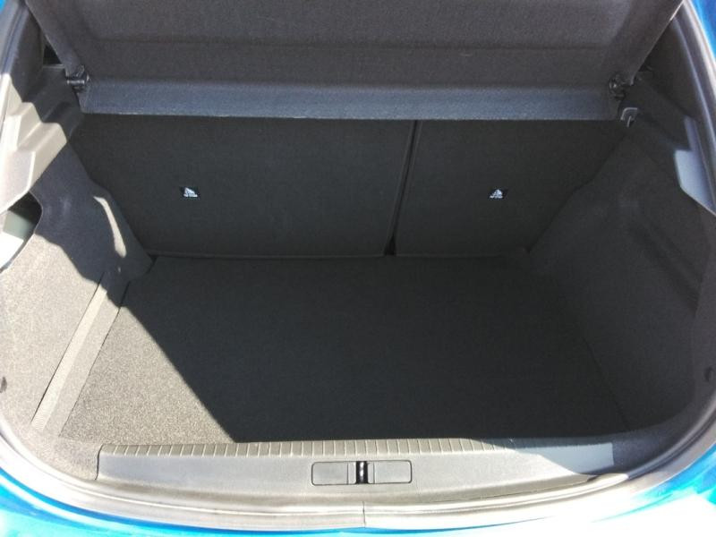 Occasion PEUGEOT 208 1.2 PureTech 100ch S&S Allure 2021 Bleu Vertigo 11990 € à Lesménils