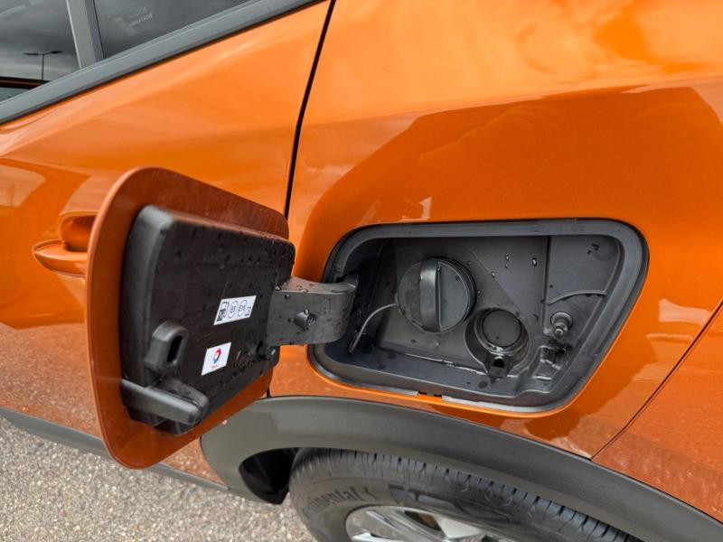 Used PEUGEOT 2008 1.2 PureTech 100ch S&S Style 2021 Orange € 12990 in Lesménils