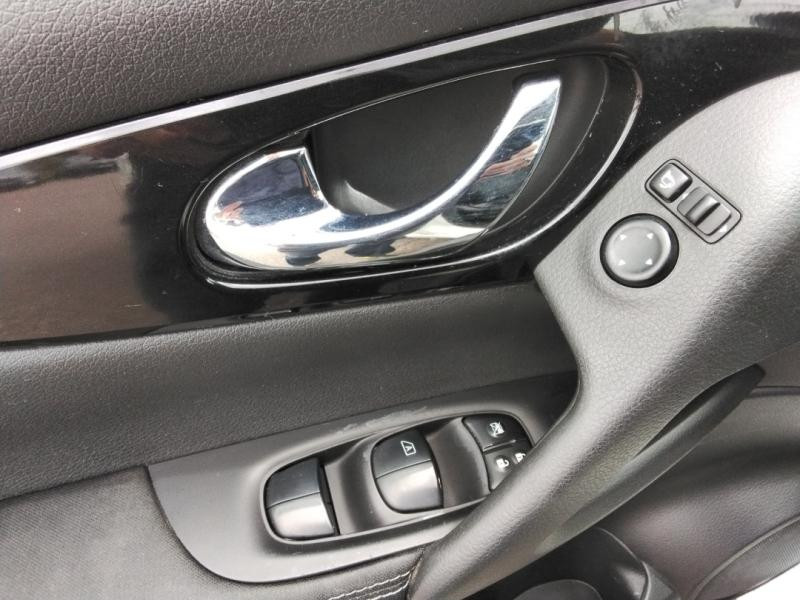 Used NISSAN Qashqai 1.2L DIG-T 115ch Business Edition Xtronic 2017 Blanc Arctique € 11490 in Lesménils