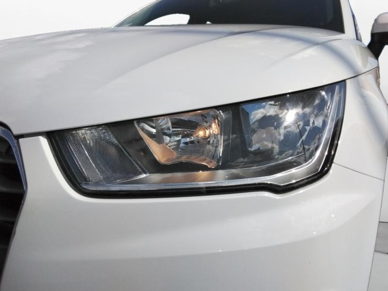 Used AUDI A1 Sportback 1.0 TFSI 95ch ultra 2015 Blanc glacier/Arches+pav Argent fleuret € 12790 in Lesménils