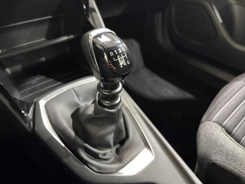Occasion PEUGEOT 2008 1.2 PureTech 100ch S&S Active 2024 Gris Artense (M) 16970 € à Lesménils