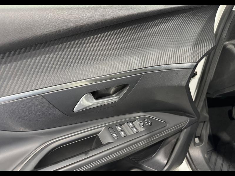 Occasion PEUGEOT 3008 1.2 PureTech 130ch Allure S&S EAT6 2017 Blanc Banquise (O) 13749 € à Lesménils