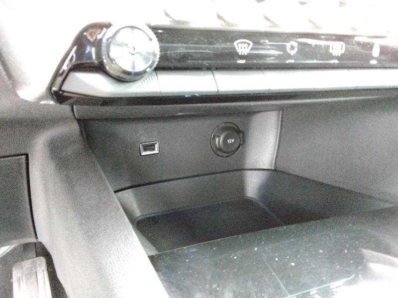 Occasion PEUGEOT 3008 1.2 PureTech 130ch S&S GT Line 2018 Noir 13790 € à Lesménils