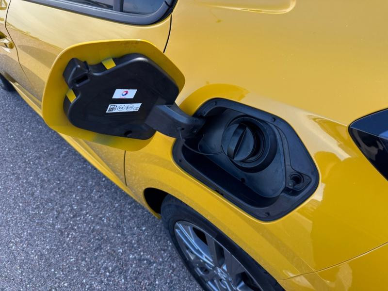 Used PEUGEOT 208 1.2 PureTech 100ch S&S Style 118g 2020 Jaune € 10990 in Lesménils