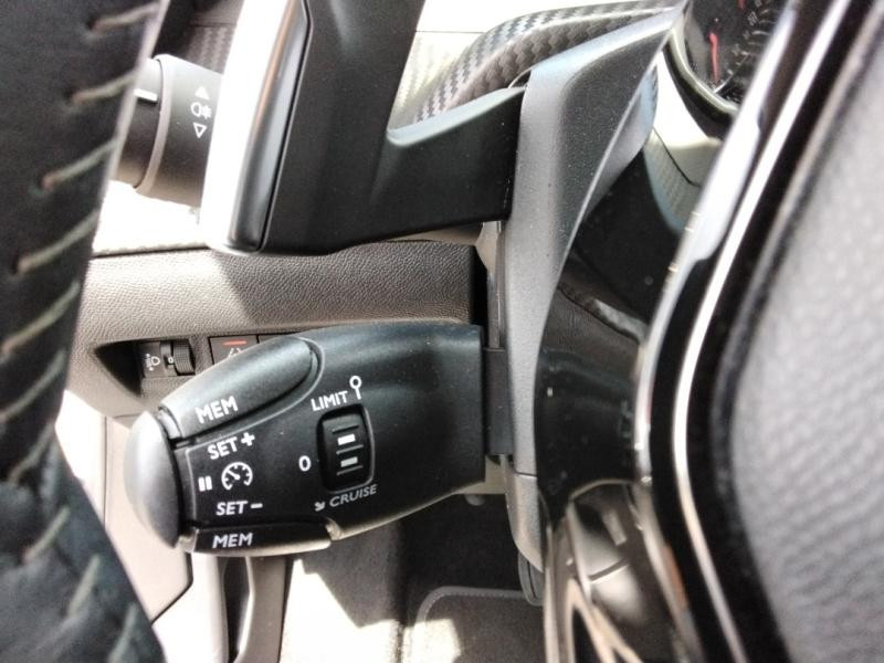Used PEUGEOT 2008 1.2 PureTech 130ch S&S Style EAT8 2021 Gris Platinium (M) € 14990 in Lesménils