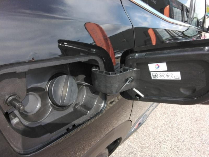 Occasion PEUGEOT 3008 1.2 PureTech 130ch S&S GT Line 2018 Noir 13790 € à Lesménils