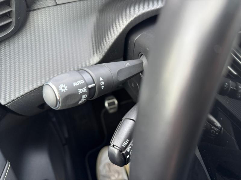 Occasion PEUGEOT 208 1.2 PureTech 100ch S&S GT 118g 2022 Gris Platinium (M) 13490 € à Lesménils