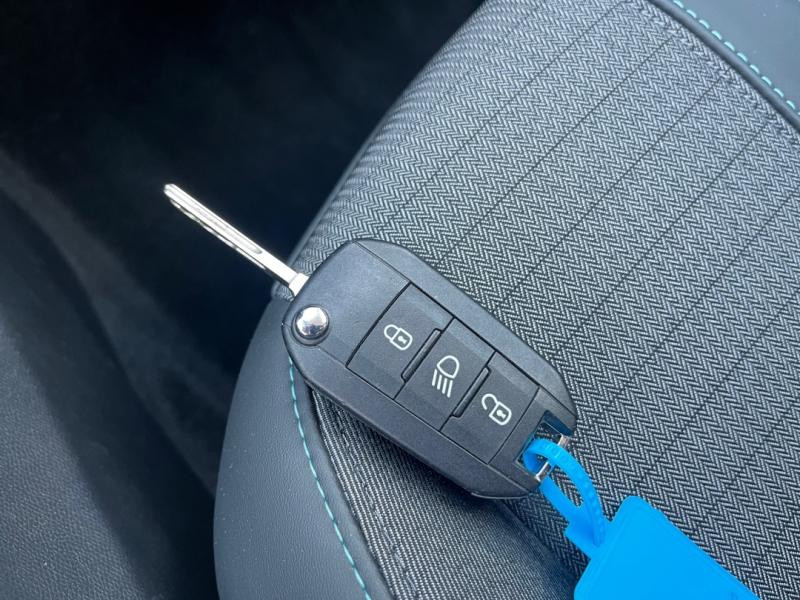 Occasion PEUGEOT 208 1.2 PureTech 100ch S&S Allure EAT8 2024 Bleu Vertigo (V) 15990 € à Lesménils