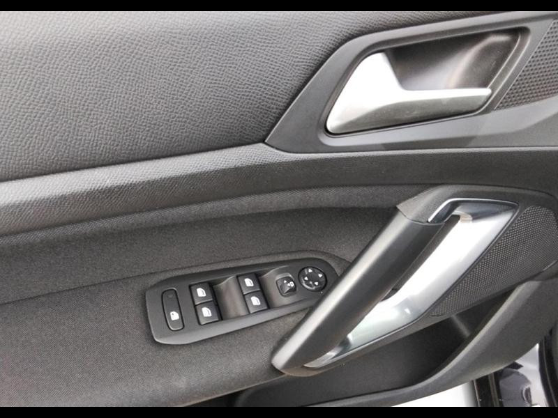 Occasion PEUGEOT 308 1.2 PureTech 110ch E6.3 S&S Style 2019 Dark Blue 9990 € à Lesménils