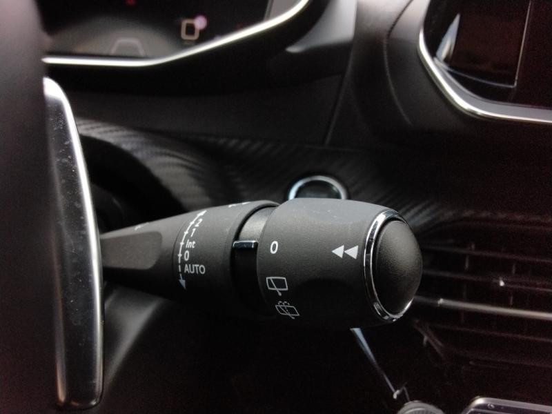 Occasion PEUGEOT 208 1.2 PureTech 130ch S&S GT EAT8 2024 Jaune 17990 € à Lesménils
