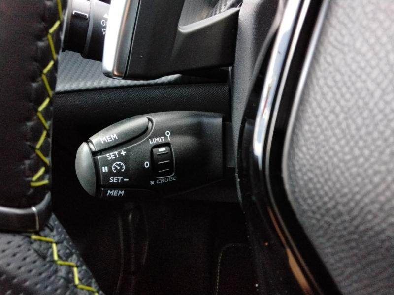 Occasion PEUGEOT 208 1.2 PureTech 130ch S&S GT EAT8 2024 Jaune 17990 € à Lesménils