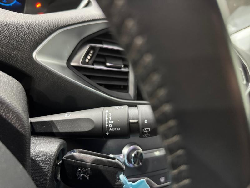 Occasion PEUGEOT 308 1.2 PureTech 130ch S&S Allure 2020 Bleu Vertigo 12740 € à Lesménils