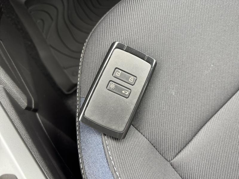 Occasion DACIA Duster 1.2 TCe mild hybrid 130ch Journey 2025 Vert Cèdre métallisé 24490 € à Lesménils